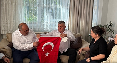 Milletvekili Aldatmaz, şehit babasını ziyaret etti