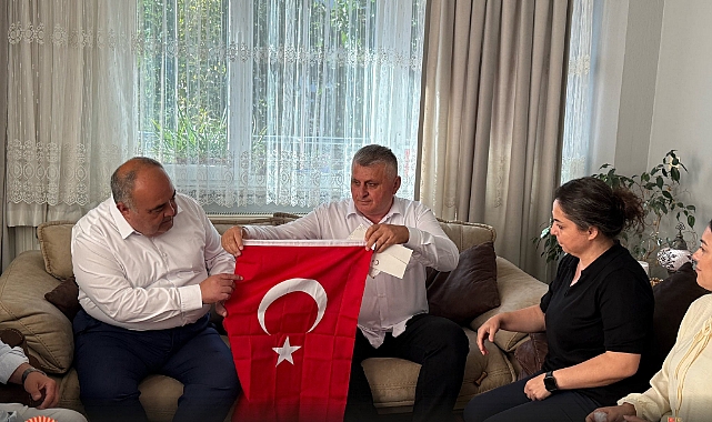 Milletvekili Aldatmaz, şehit babasını ziyaret etti