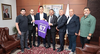 Valiye forma hediye ettiler
