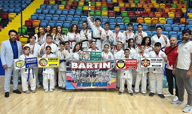 Konya'da Zafer Bayramında ju jitsu şöleni