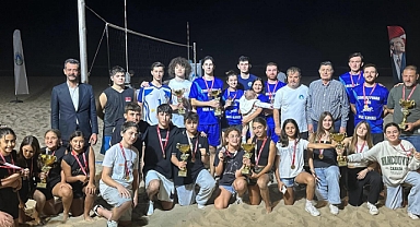 PLAJ VOLEYBOLUNDA 35 TAKIM MÜCADELE ETTİ