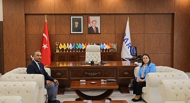 VALİ'DEN REKTÖR'E ZİYARET