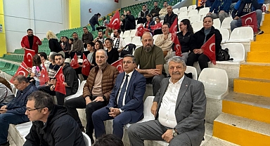 Akın'dan Kadın Voleybol takımına tebrik