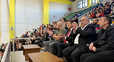 Aldatmaz'dan Volley Academy takımına destek