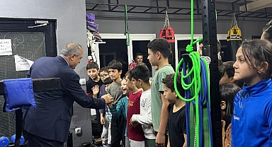 Başkan Uzun’dan Minik Güreşçilere Destek