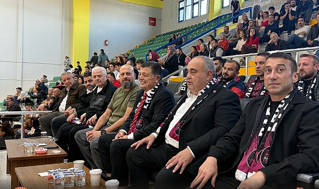 Başkan Yalçınkaya'dan Voleybol takımına destek