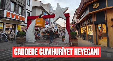 CADDEDE CUMHURİYET HEYECANI
