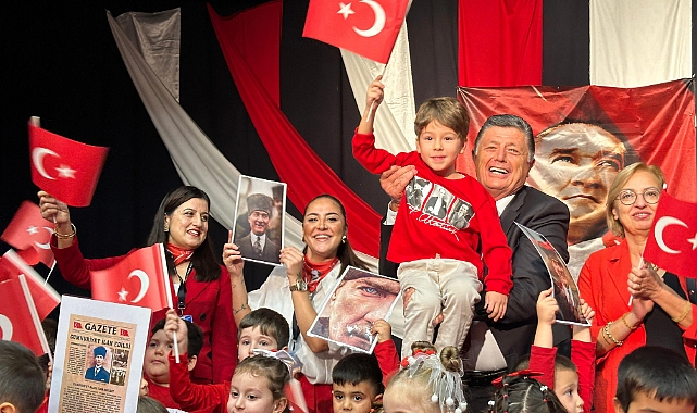 Miniklerden Bayram Gösterisi