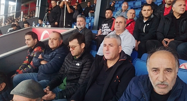Mustafa Genç ilk maçta takıma destek oldu