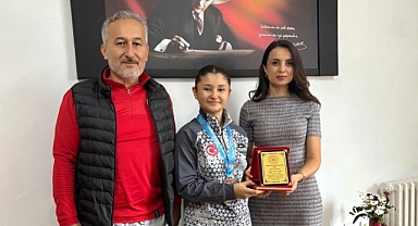 Nevra Yıldırım Uçar'ı tebrik etti