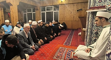Sabah Namazında Buluştular