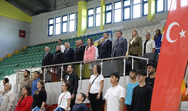 Vali Arslan Amatör Spor Haftasına katıldı