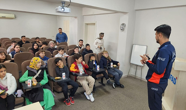 Afet Eğitimi Verildi