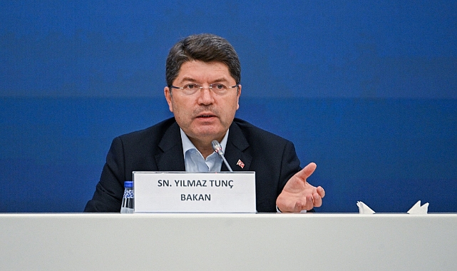 BAKAN TUNÇ'TAN MİLLİ TAKIMA TEBRİK MESAJI