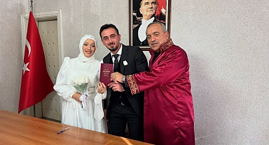 Başkan Nikah Kıydı