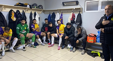 Başkan Uzun oyunculara moral verdi