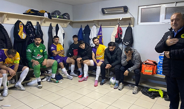 Başkan Uzun oyunculara moral verdi