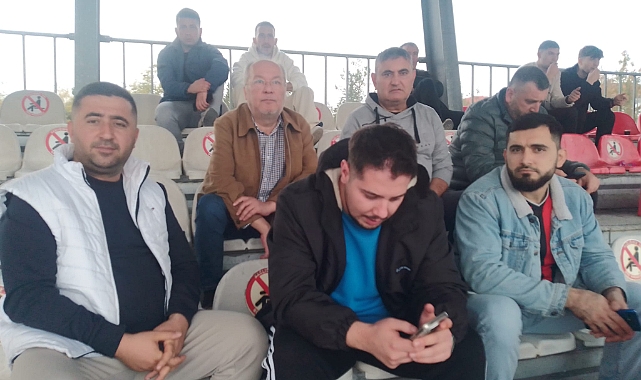 Eski Başkanlar amatör maçı izledi