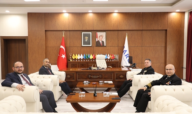 GARNİZON KOMUTANİ İLE MERKEZ KOMUTANINDAN ZİYARET