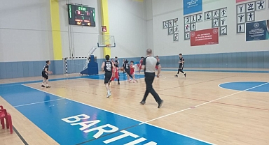 Liselerarası Genç Kız ve Erkek basketbol maçları başladı