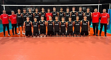 U18 Voleybol Milli takımı kampa girdi