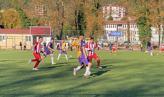 ULUSÇINARSPOR ZİRVE TAKİBİNE DEVAM EDİYOR 