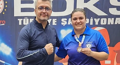 YADİGAR KARAGÖZ TÜRKİYE İKİNCİSİ OLDU