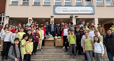 Belediye spor sahalarını yeniledi