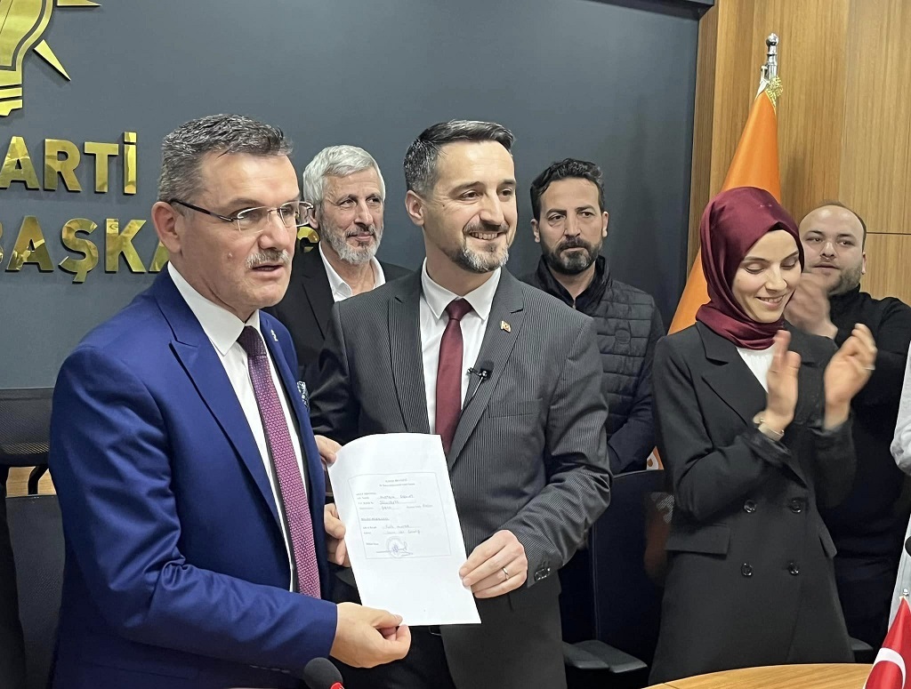 AK Parti de ilk resmi aday adayı Bozkurt oldu