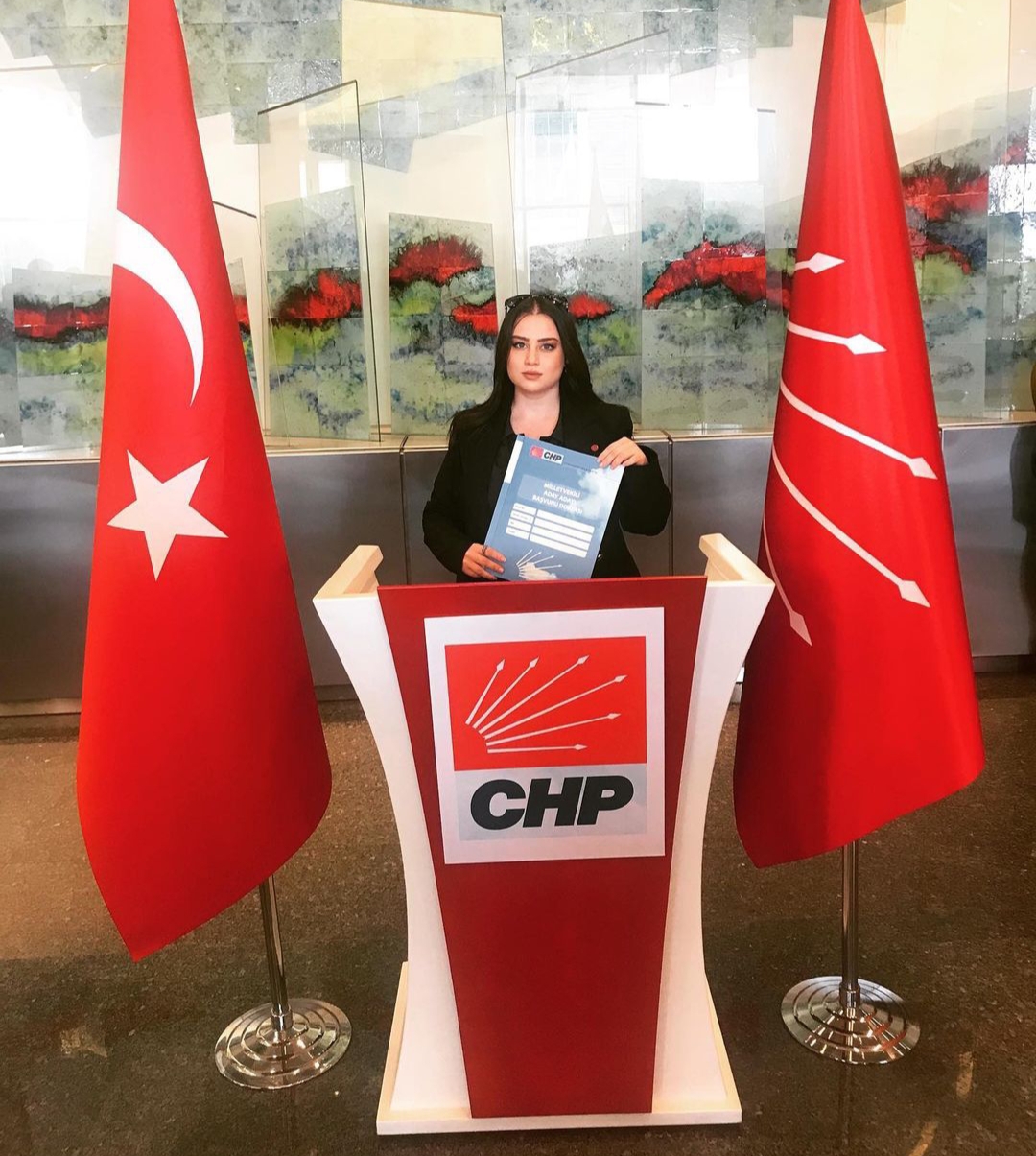 CHP’de Gizem Telli, aday adaylık başvurusunu yaptı
