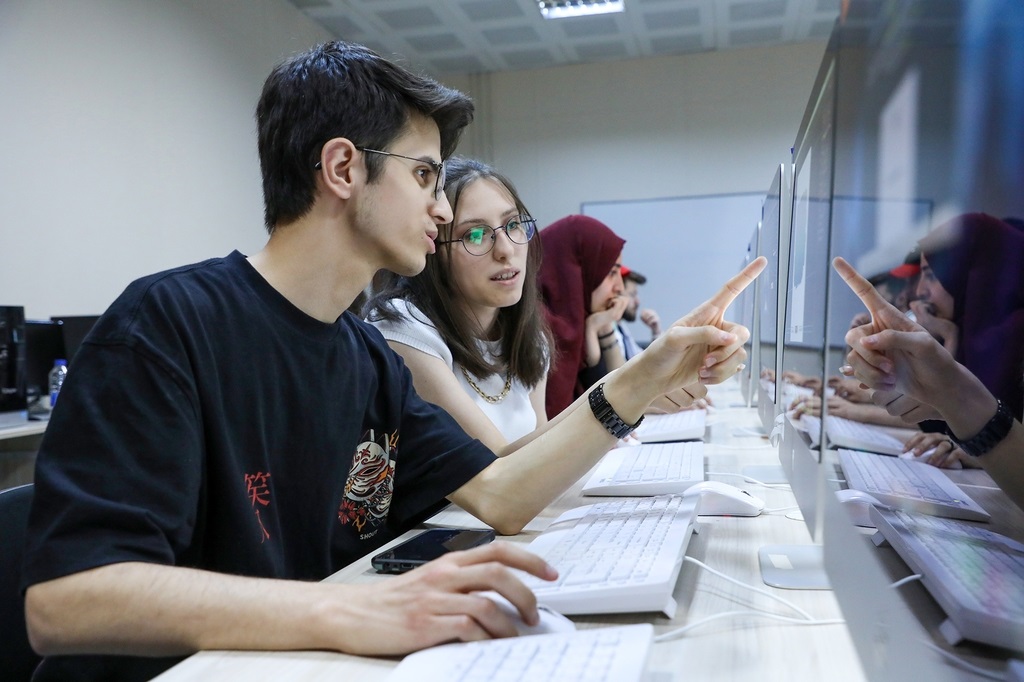 BARÜ’lüler proje fabrikası misali! 4 yılda 535 TÜBİTAK projesi üretildi