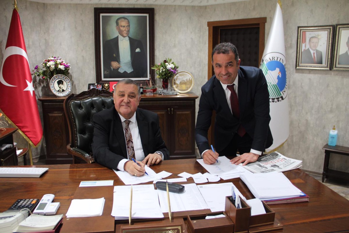 İmzalar atıldı