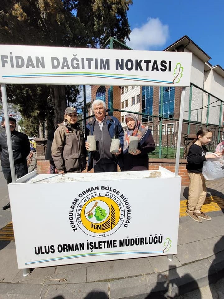Gelir getirici fidanlar ücretsiz dağıtıldı
