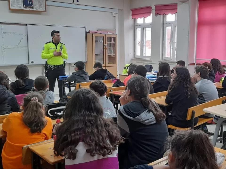 İki günde 759 öğrenciye trafik güvenliği anlatıldı