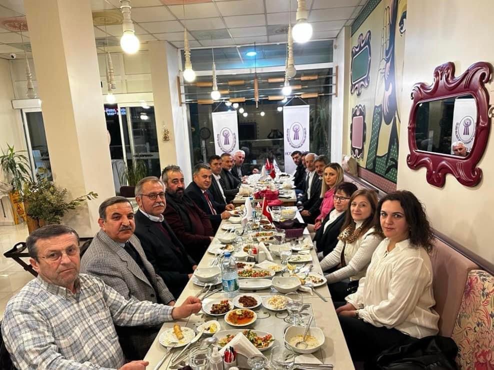 BESOB üyeleri iftarda buluştu