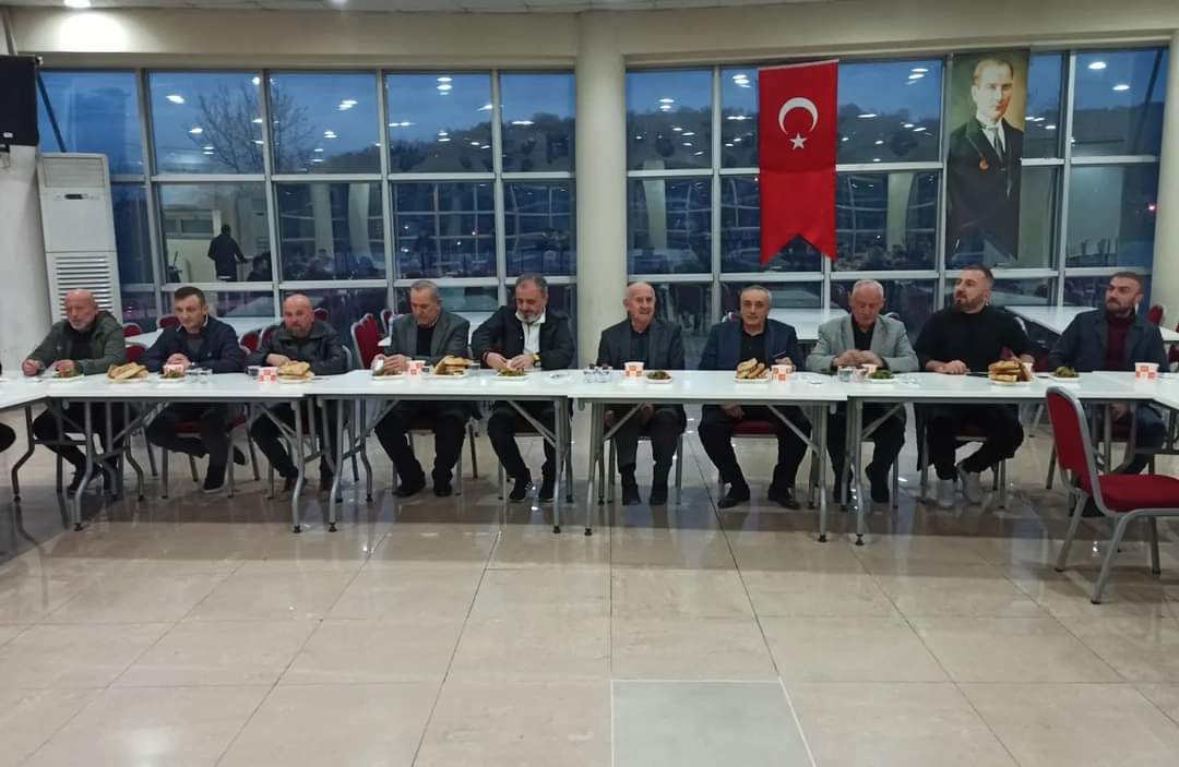 Kozcağız Belediyespor iftar yemeğinde buluştu