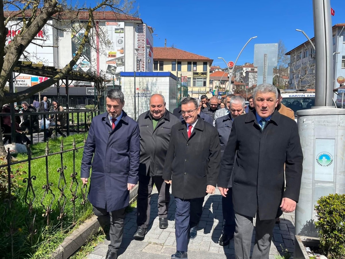 AK Parti Aday Adayları esnaf turundaydı