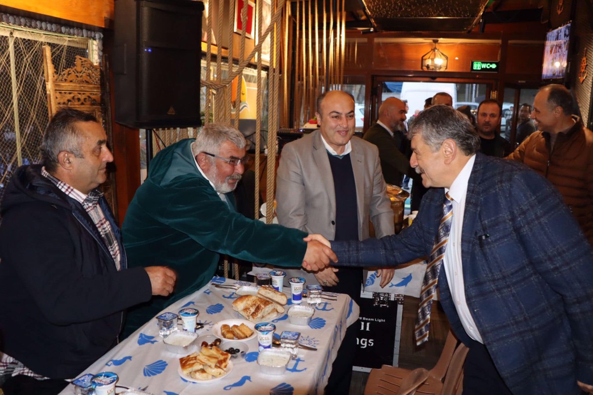 Akın Amasra İlçe teşkilatının iftar programına katıldı