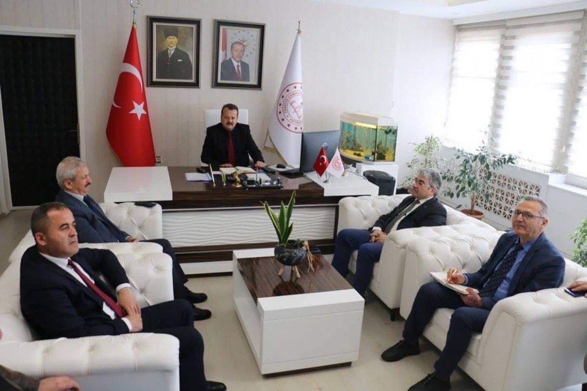 Devam eden projeler ve yeni projeler görüşüldü