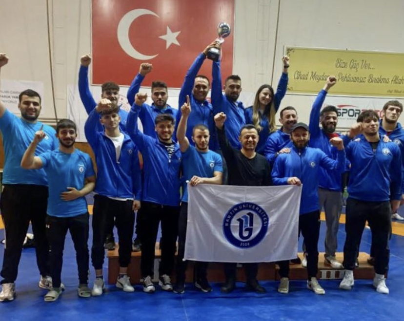 BARÜ’lü güreşçilerden 9 madalya