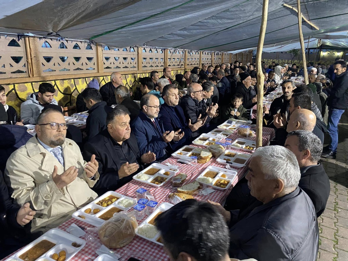 Fırıncıoğlu Kozcağız'da İftar programına katıldı