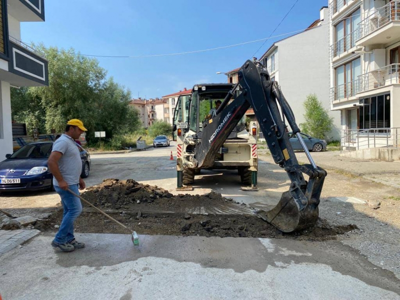 246.Sokakta onarım vardı