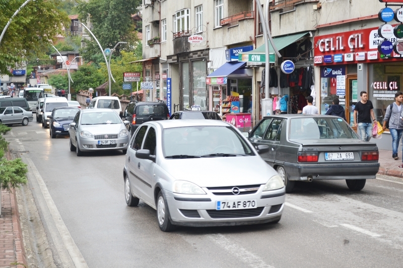 Eylül’de bin 425 aracın devri yapıldı