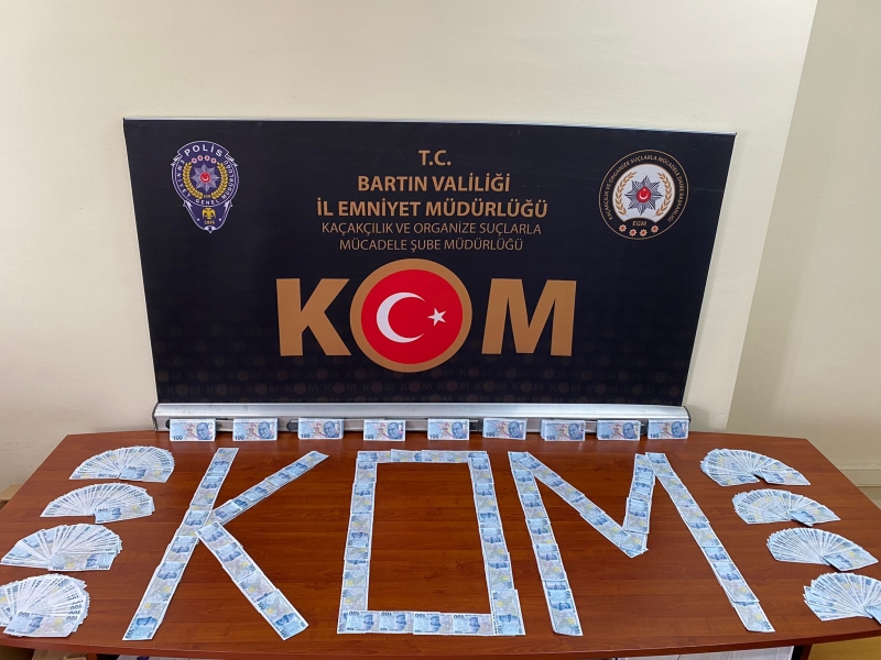 797 adet sahte 100 TL ile yakalandılar