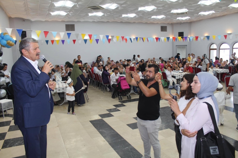 93 çocuk için toplu sünnet şöleni