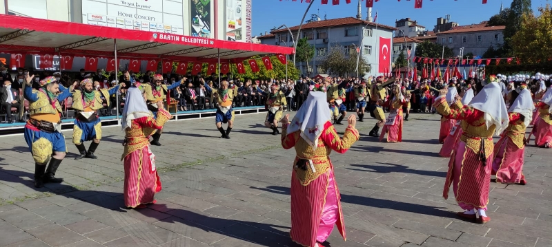 98. yıla coşku dolu kutlama