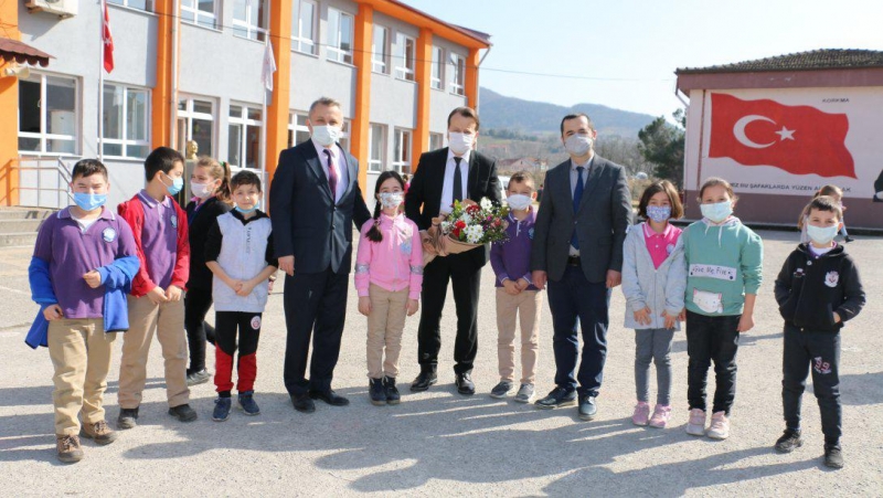 Acar, Kozcağız İlkokulu’ndaydı