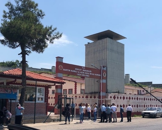 Açık cezaevlerindeki Covid izni uzatılıyor