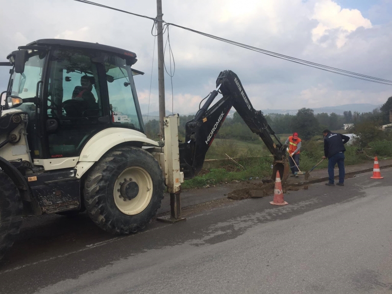 Ağdacı’da hasar gören yollar onarılıyor