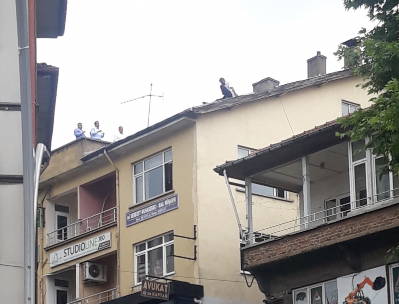 Ailevi sorunlar çatıya çıkardı!